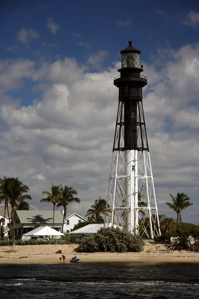 Leuchtturm in der Bucht von Hillsboro — Stockfoto