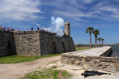 Castillo De San Marcos topu ateş