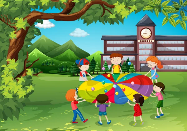 Děti si hrají na školním dvoře — Stockový vektor