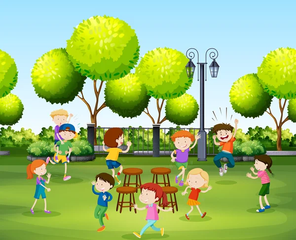Gyermekek játszanak a parkban zene szék — Stock Vector