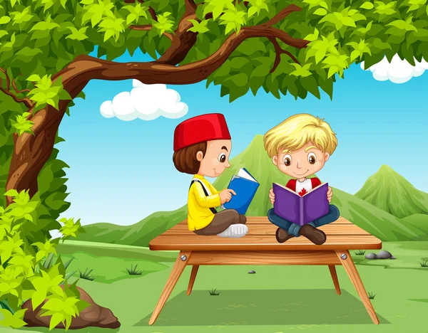 Dois meninos lendo livros no parque — Vetor de Stock