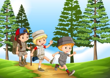 Grup çocuk parkta hiking
