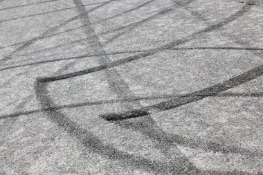Speedway üzerinde Skidmarks