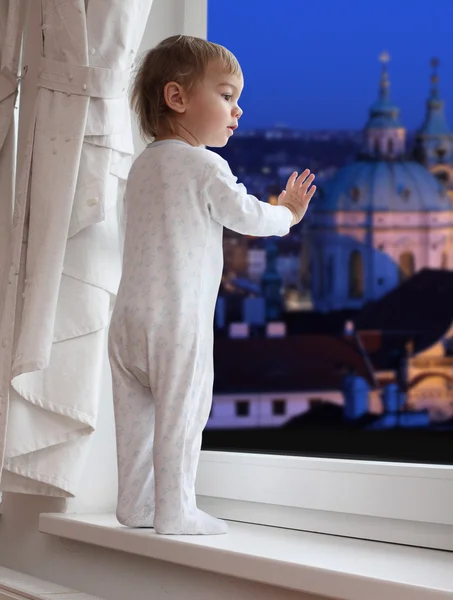 Little boy waiting to Santa during The Christmas Eve — Stock Photo, Image