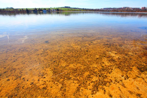 Agua pura en el lago Bolevak —  Fotos de Stock