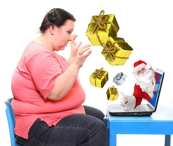 Mujer con sobrepeso comprando regalos de Navidad — Foto de Stock