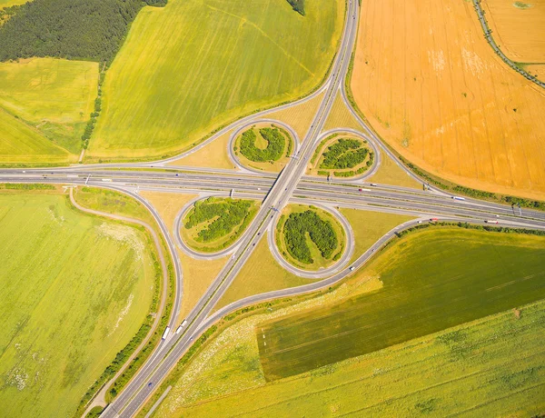 Vista aérea do intercâmbio rodovia D5 — Fotografia de Stock