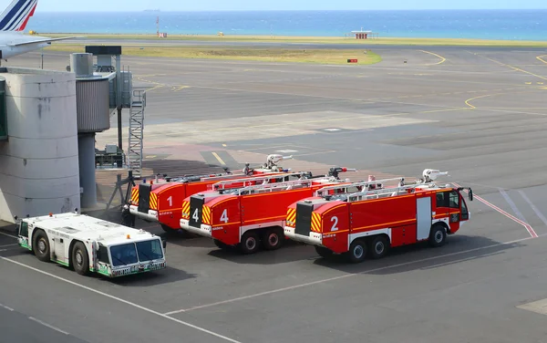 Les camions de lutte contre l'incendie — Photo