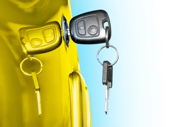 Key at car doors. — Stock Photo, Image