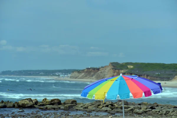 Colorful umbrella Ditch Plains surf beach Montauk, Long Island, — Stock Photo, Image