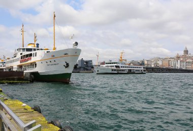 Karaköy Eminönü seferini Türk yolcu vapurları