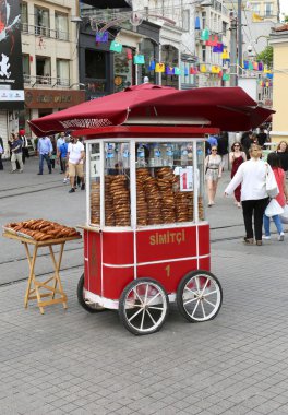 Türk simit Simit ve soğuk suları gıda sepeti Istiklal Caddesi üzerinde Satılık