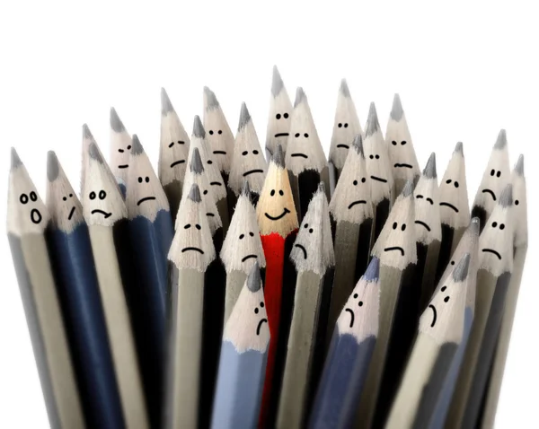 Bir kalabalığın içinde ayakta kavramı