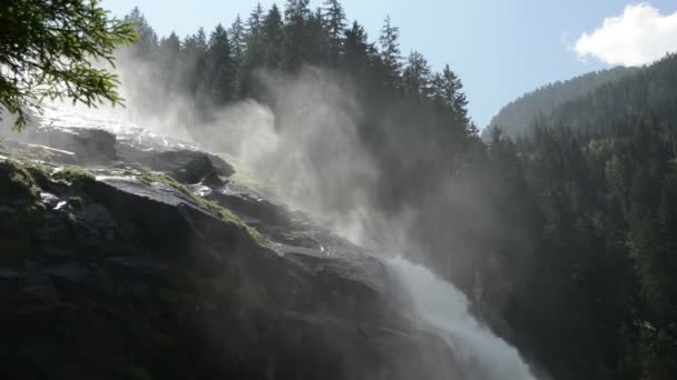 Водопад Криммл. (Австрия ) — стоковое видео