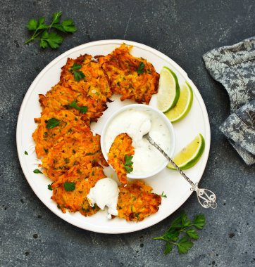 Lezzetli balkabağı krepleri. Seçici odak.