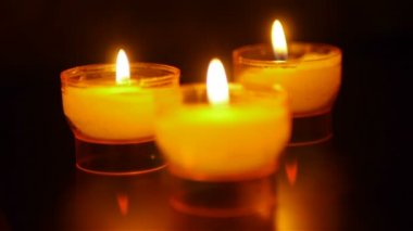 St Guilhem le Desert manastırında Mumlar