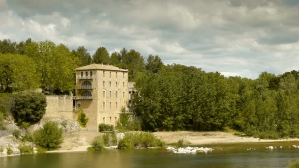 River Gardon στο Pont du Gard — Αρχείο Βίντεο
