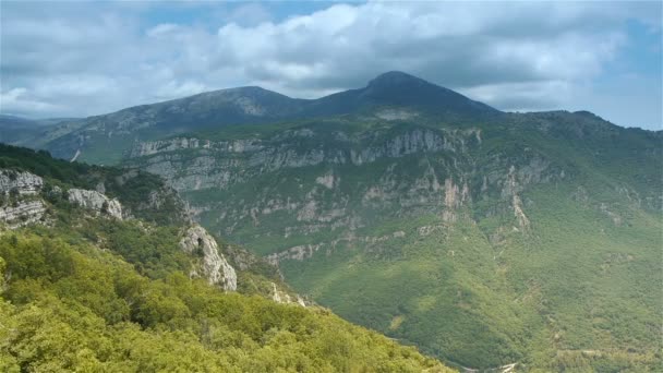 Vilda naturen av Pre Alpes i södra Frankrike — Stockvideo