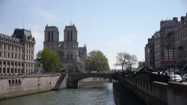 Notre Dame at river Seine — Stock Video