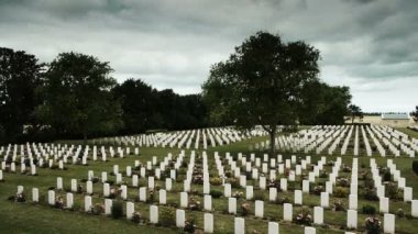 Bir asker Mezarlığı'nda Kanada memorial haçlar