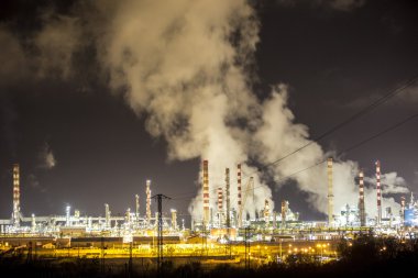 İspanya büyük Petrokimya tesisi