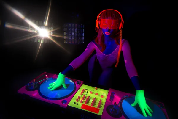 Sexy neon poświata uv Dj — Zdjęcie stockowe