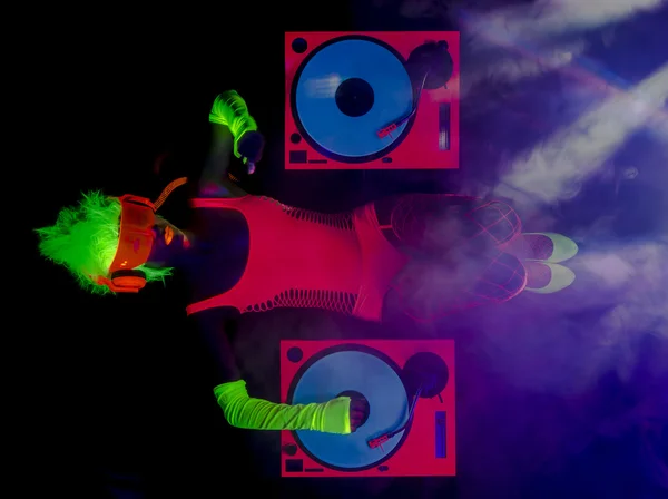 Sexy neon uv brilho DJ — Fotografia de Stock