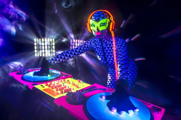 Sexy neon uv glow DJ — Stock Photo, Image