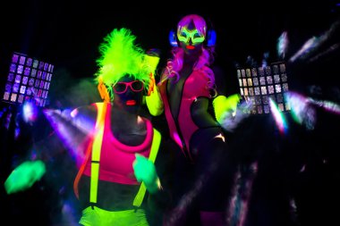 seksi neon kızdırma çift parti