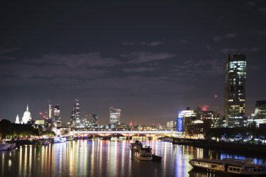 gece Londra manzarası