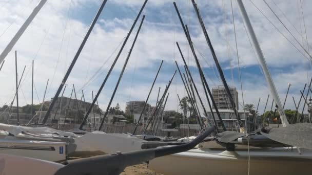 Σκάφη αγκυροβολημένα στην παραλία του Μπενικασίμ — Αρχείο Βίντεο