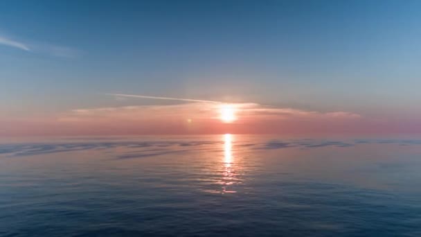 Video Loopable del increíble cielo y el mar desde el barco — Vídeos de Stock