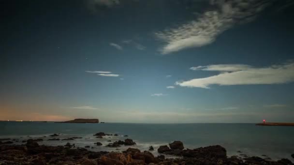Étoile ascendante avant et arrière de la côte portugaise — Video