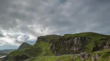 Quiraing dağlarının ileri ve geri süratli zamanlaması