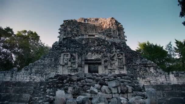 Γρήγορα παραθυράκι πλάνα του xpujil, Μεξικό — Αρχείο Βίντεο