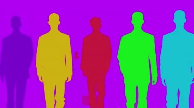 Renkli arka planda yürüyen siluetli iş adamı