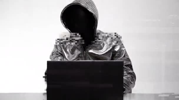 Computer hacker in silver jacket — Stock Video