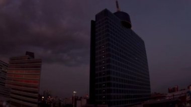Meksika 'daki Dünya Ticaret Merkezi binasının zaman döngüsü