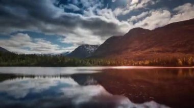 Norveç 'teki su manzarasının hızlı zaman döngüsü