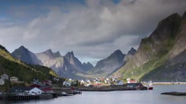 Norveç 'te lofoten manzarasının hızlı zaman döngüsü