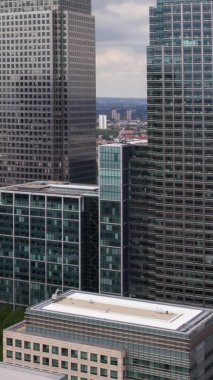 Canary Wharf, Londra 'nın dikey videosu