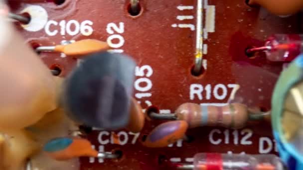 Vintager ghettoblaster circuit board — Stock Video