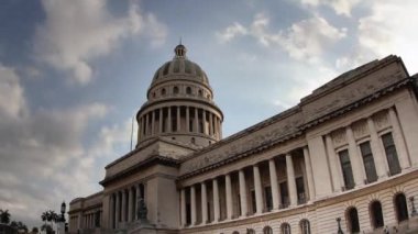 Havana Küba 'daki Capitolio binasının döngüsel zamanlaması