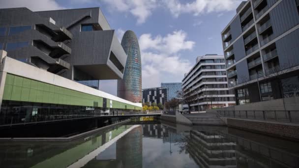 Barcelona design museum and skyline timelapse — Stock Video