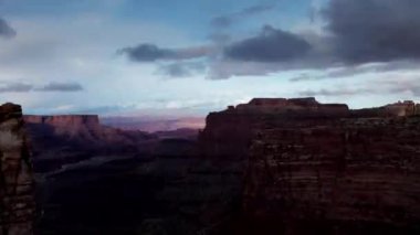 Kanyonlardaki kaya yapıları.