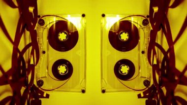 Hareket eden ve dans eden kasetleri durdurun.