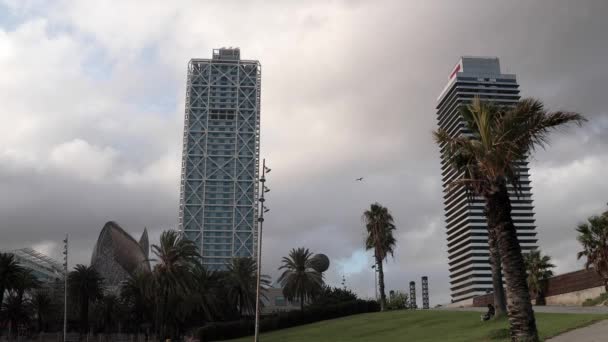 Barcelonas Küste nach einem Sturm — Stockvideo