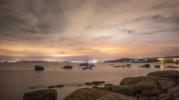 Vorwärts und rückwärts Starfall der portugiesischen Küste — Stockvideo