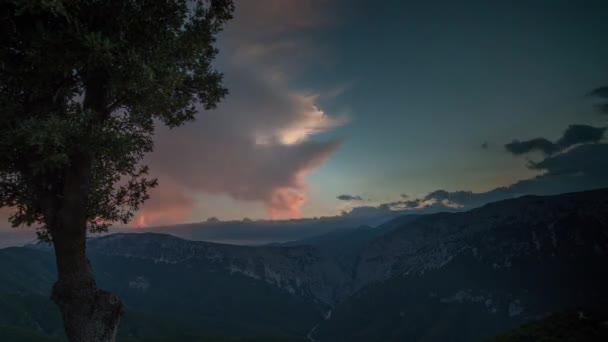 Pôr-do-sol solto timelpase de um vale na sardenha — Vídeo de Stock