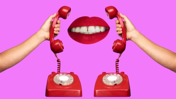 Dudaklar retro kırmızı telefonda konuşuyor — Stok video
